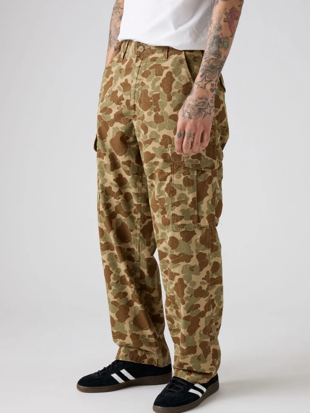 NWT Levi's XX Cargo Baggy Fit Pants in Camo - size 36 x 32